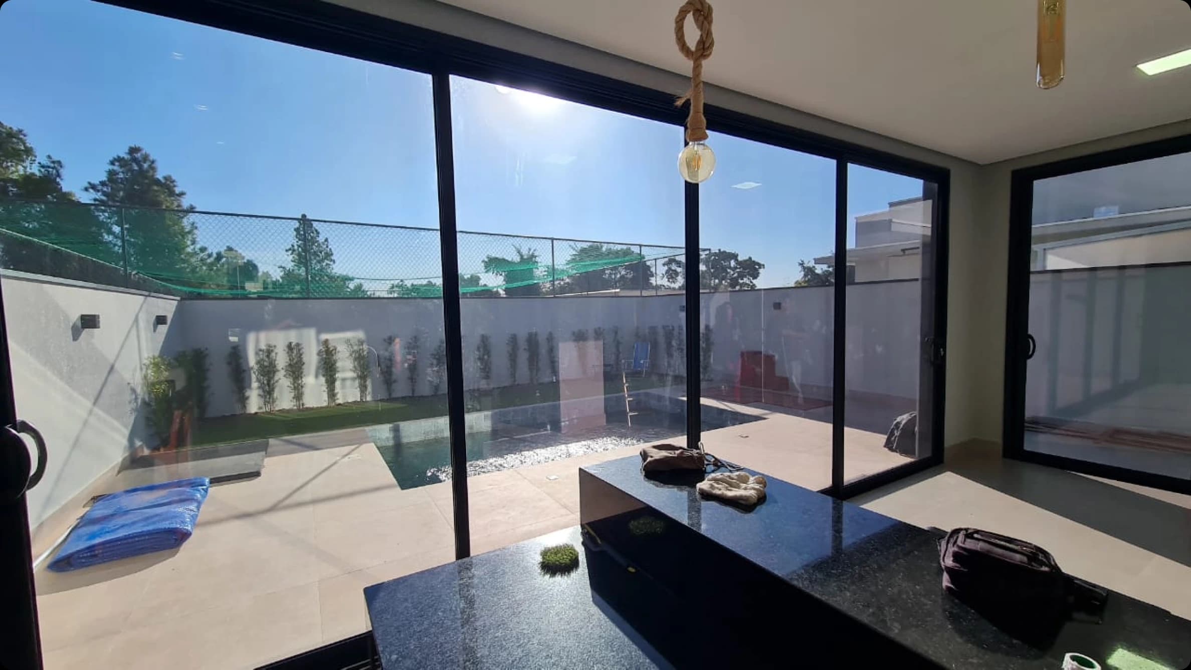 Privacidade com película espelhada