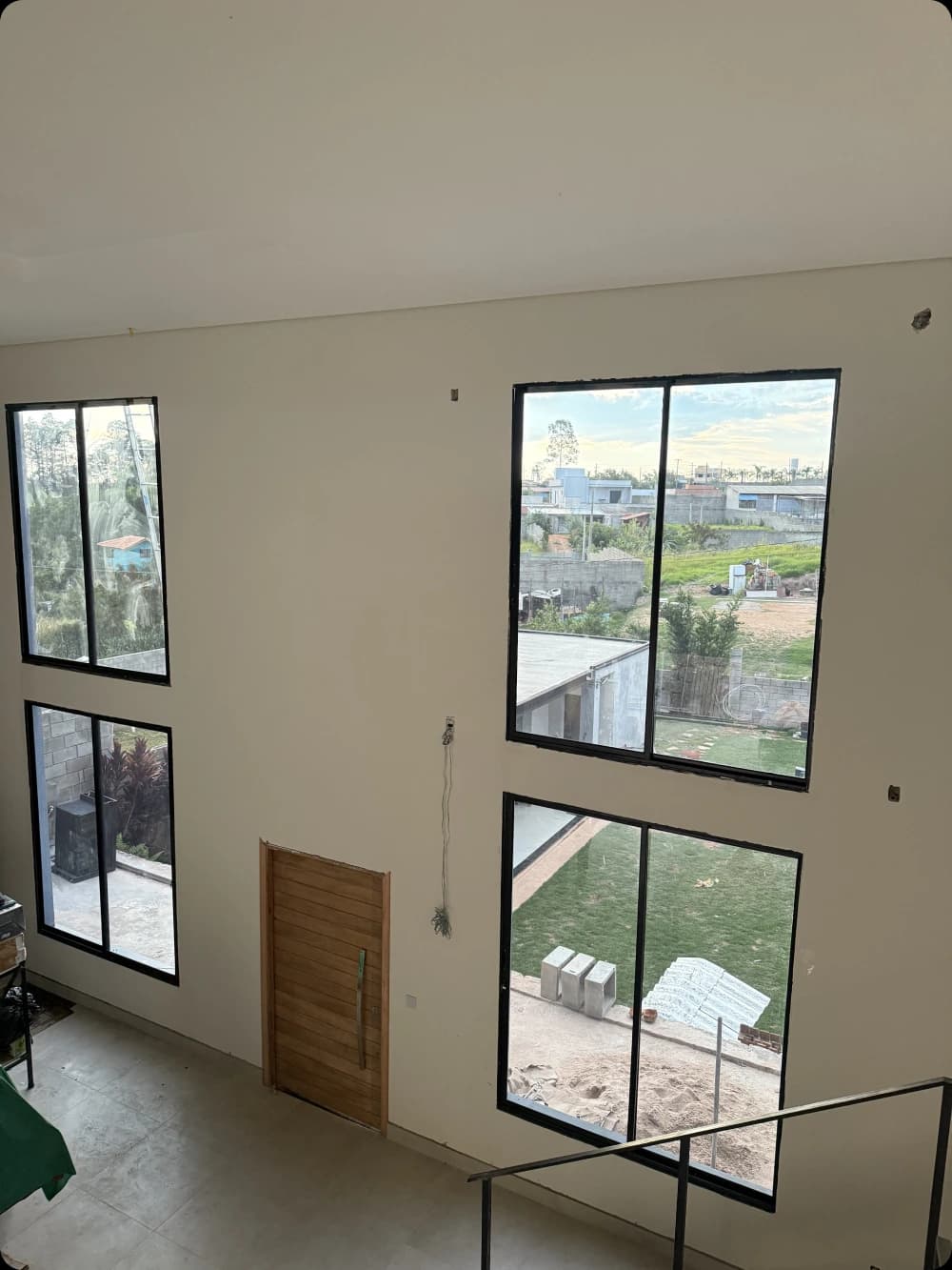 Vidro fumê suavizando a entrada de luz